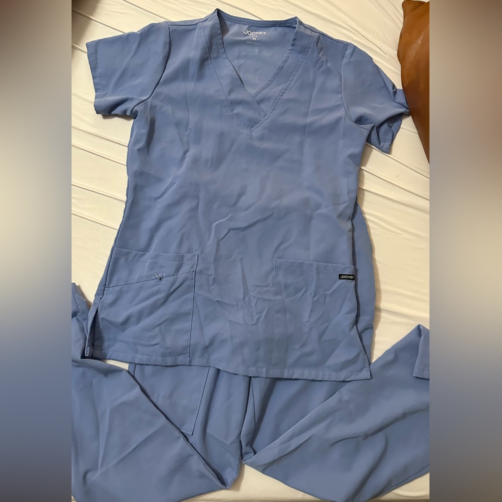 Jockey periwinkle soft stretch scrubs size S top and bottom.